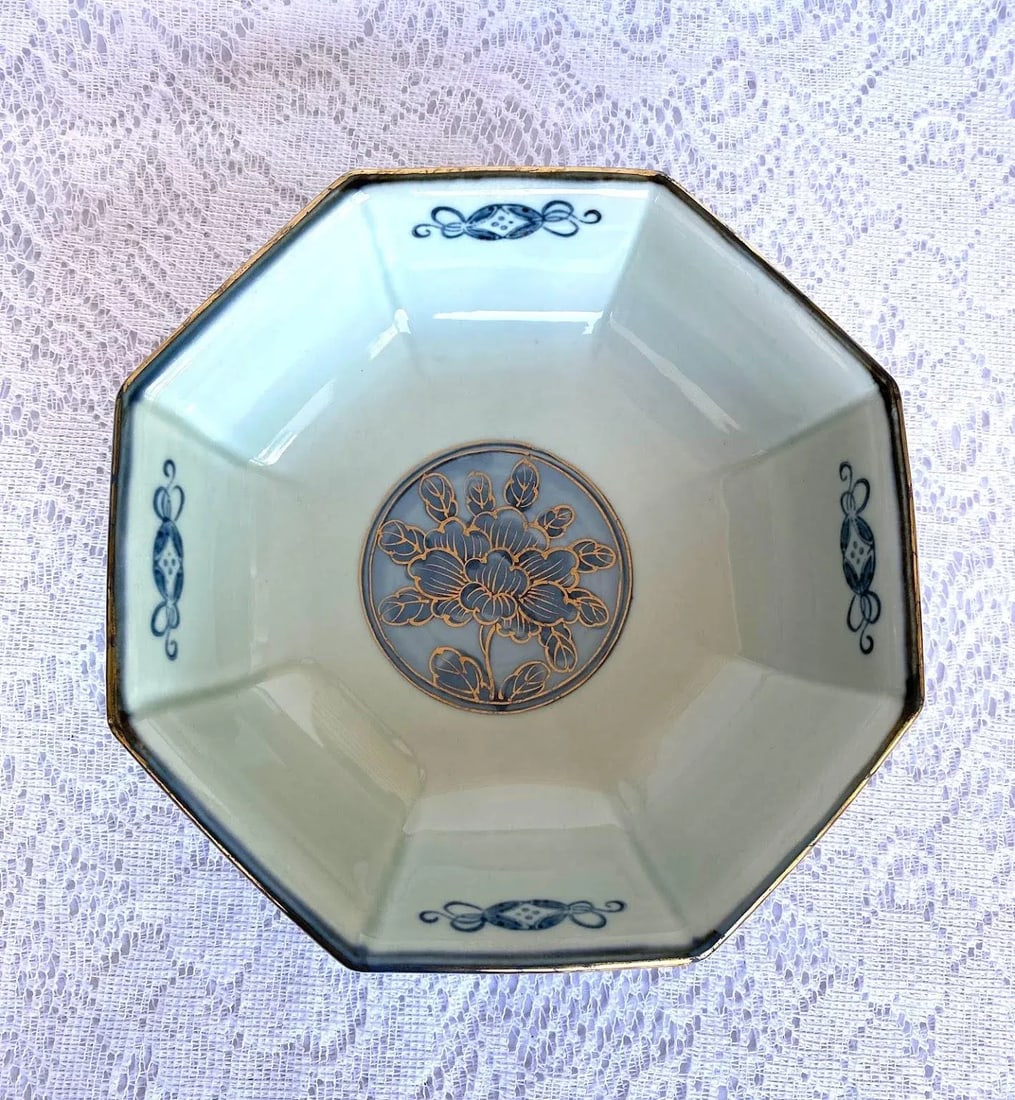Antique Imari Arita Hexagon Bowl - Red, Blue & Gold Accents, Gold Trim - 4