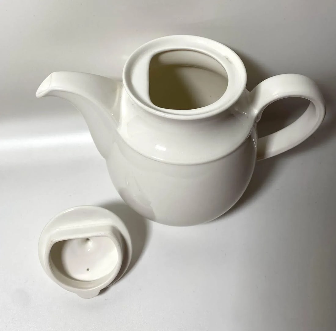 1990s Royal Doulton Silhouette Expressions Teapot & Lid - 4