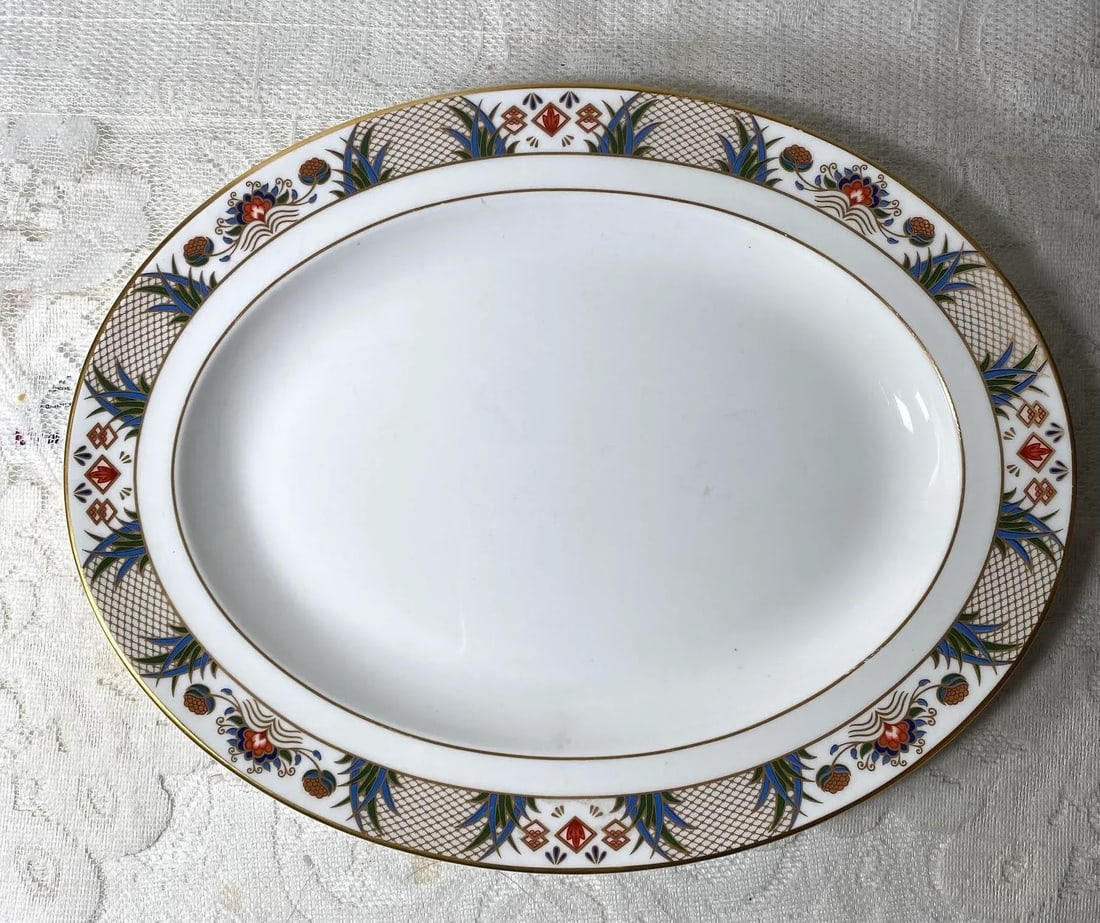 1990s Royal Crown Derby Rutland Oval Serving Platter - Blue & Rust Flowers, Gold Lattice Design, Gol - 8