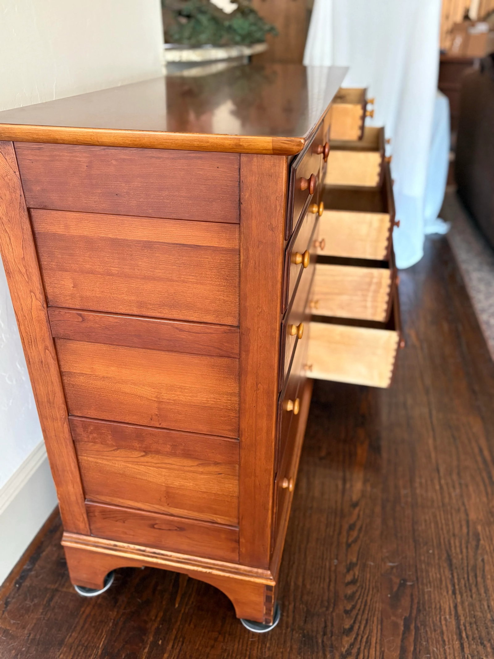 1990s Lexington Solid Cherry Shaker Style Large 11 Drawer Dresser - 2