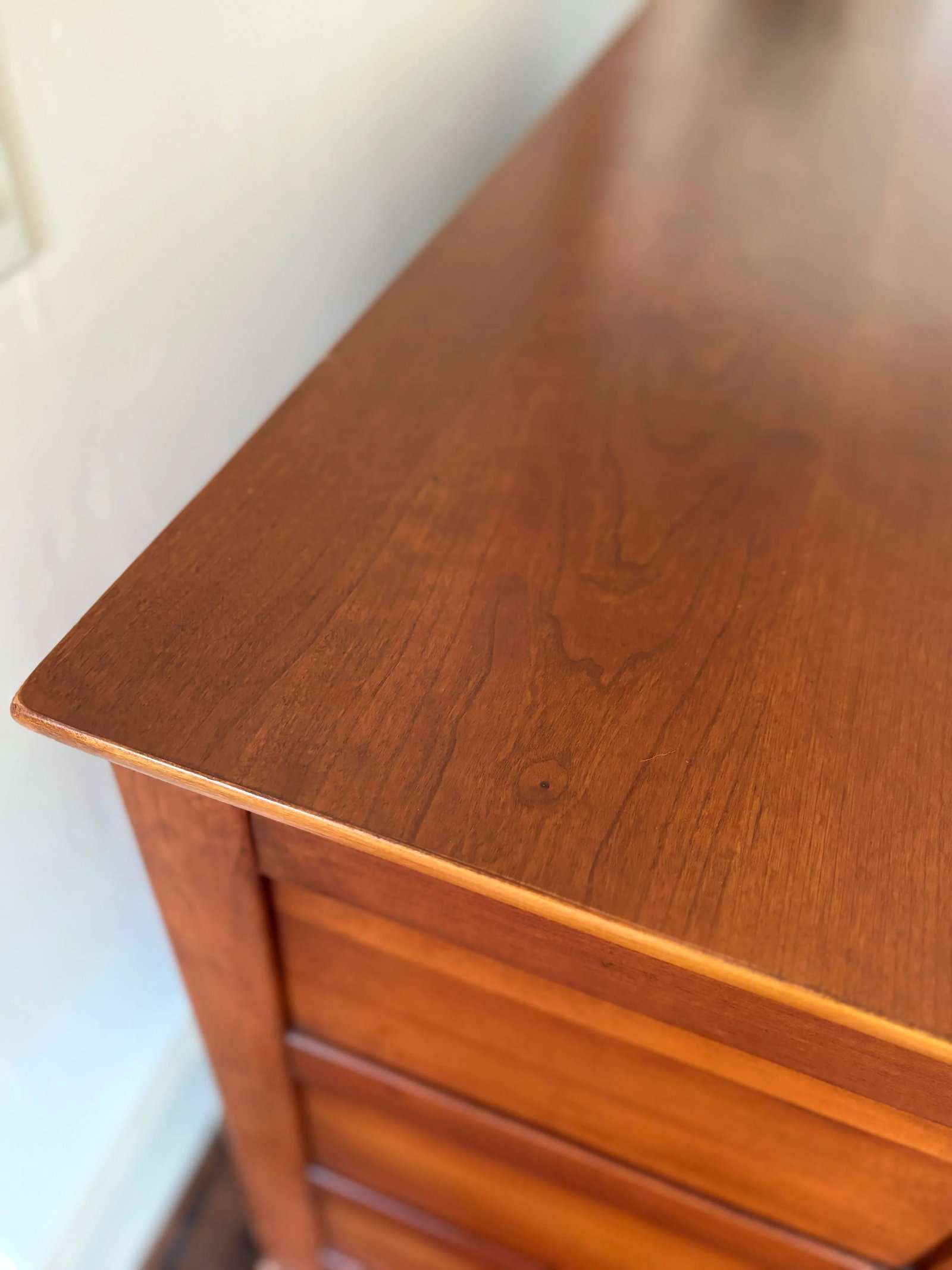 1990s Lexington Solid Cherry Shaker Style Large 11 Drawer Dresser - 6