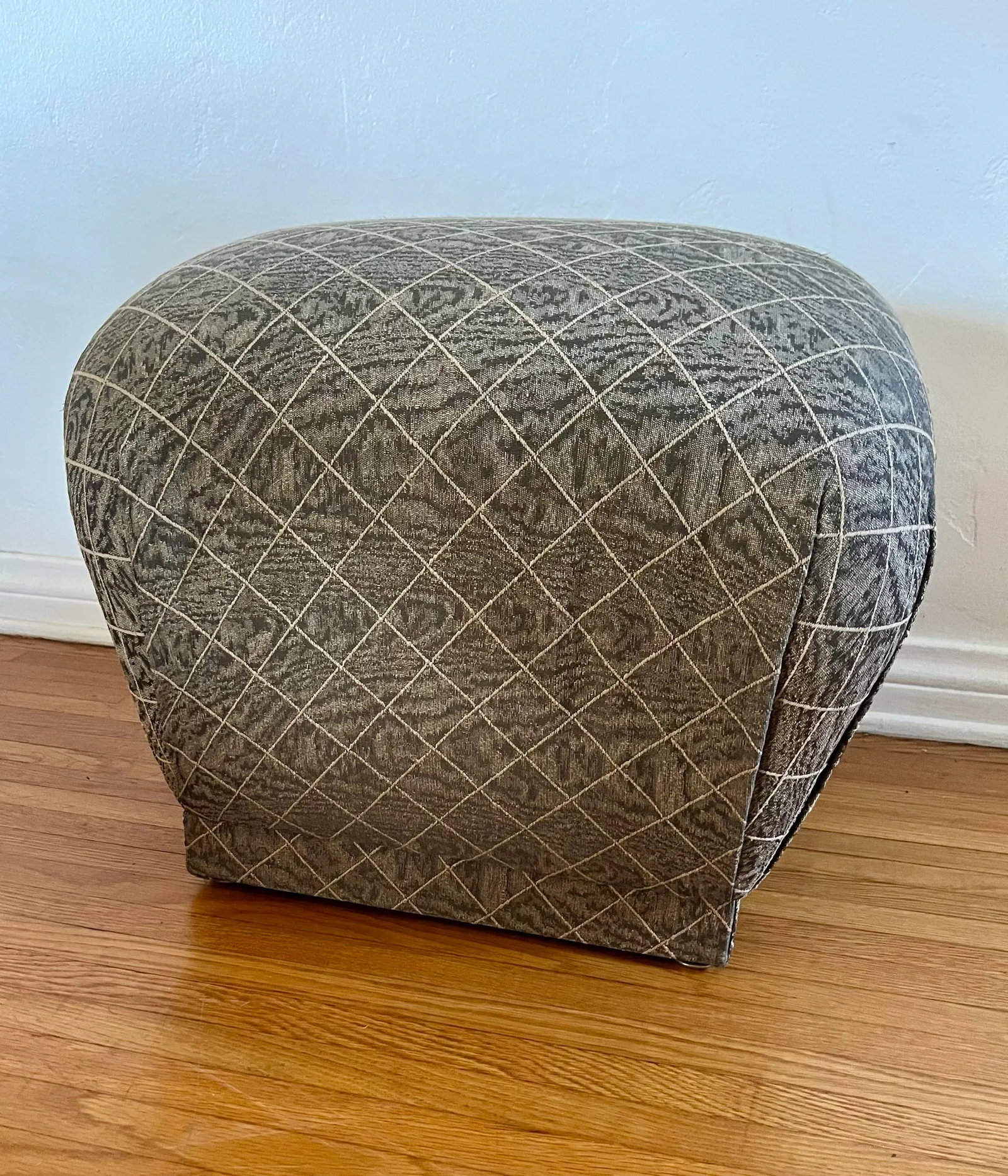 Vintage Marge Carson Pouf - 5