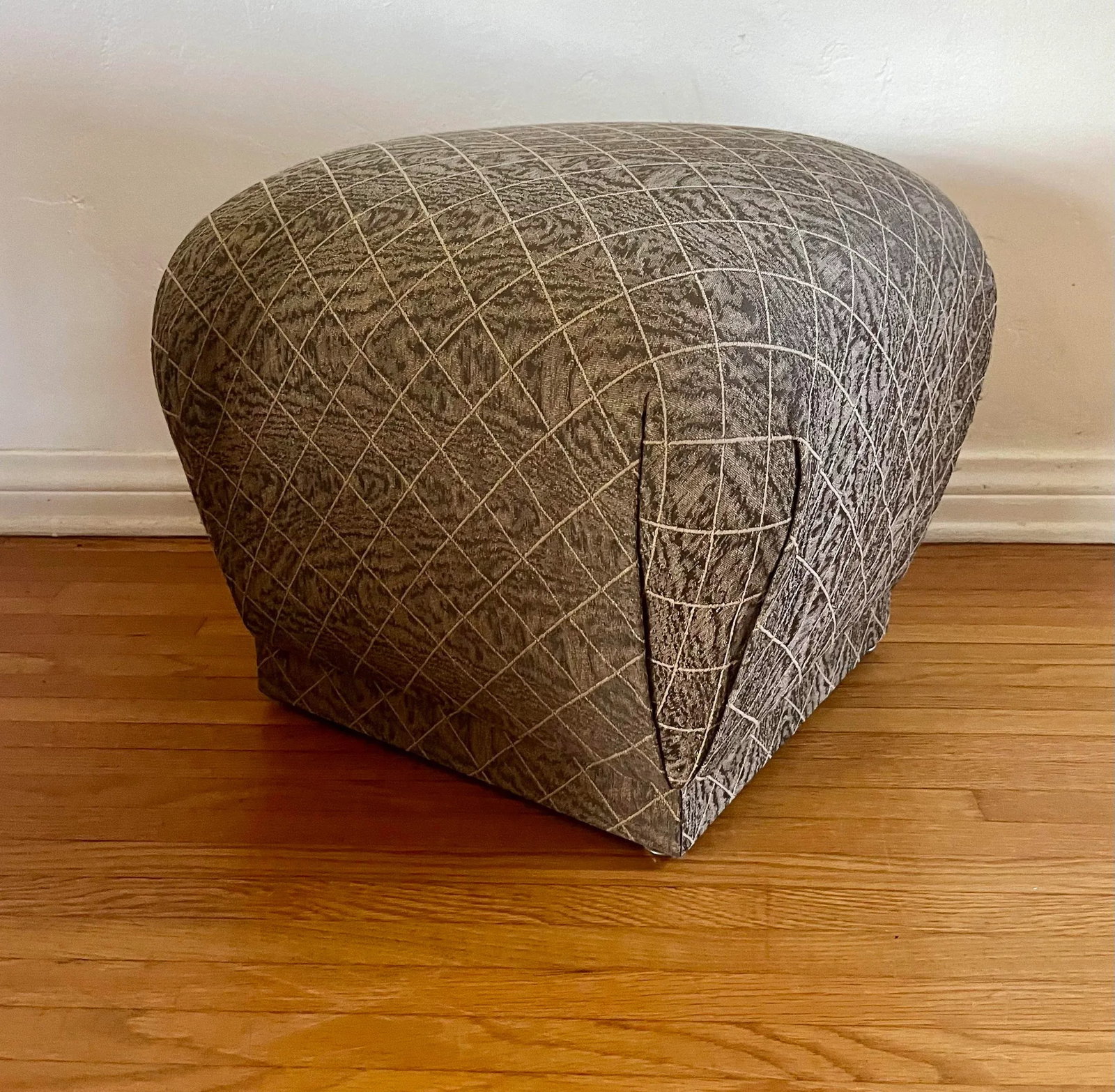 Vintage Marge Carson Pouf - 6