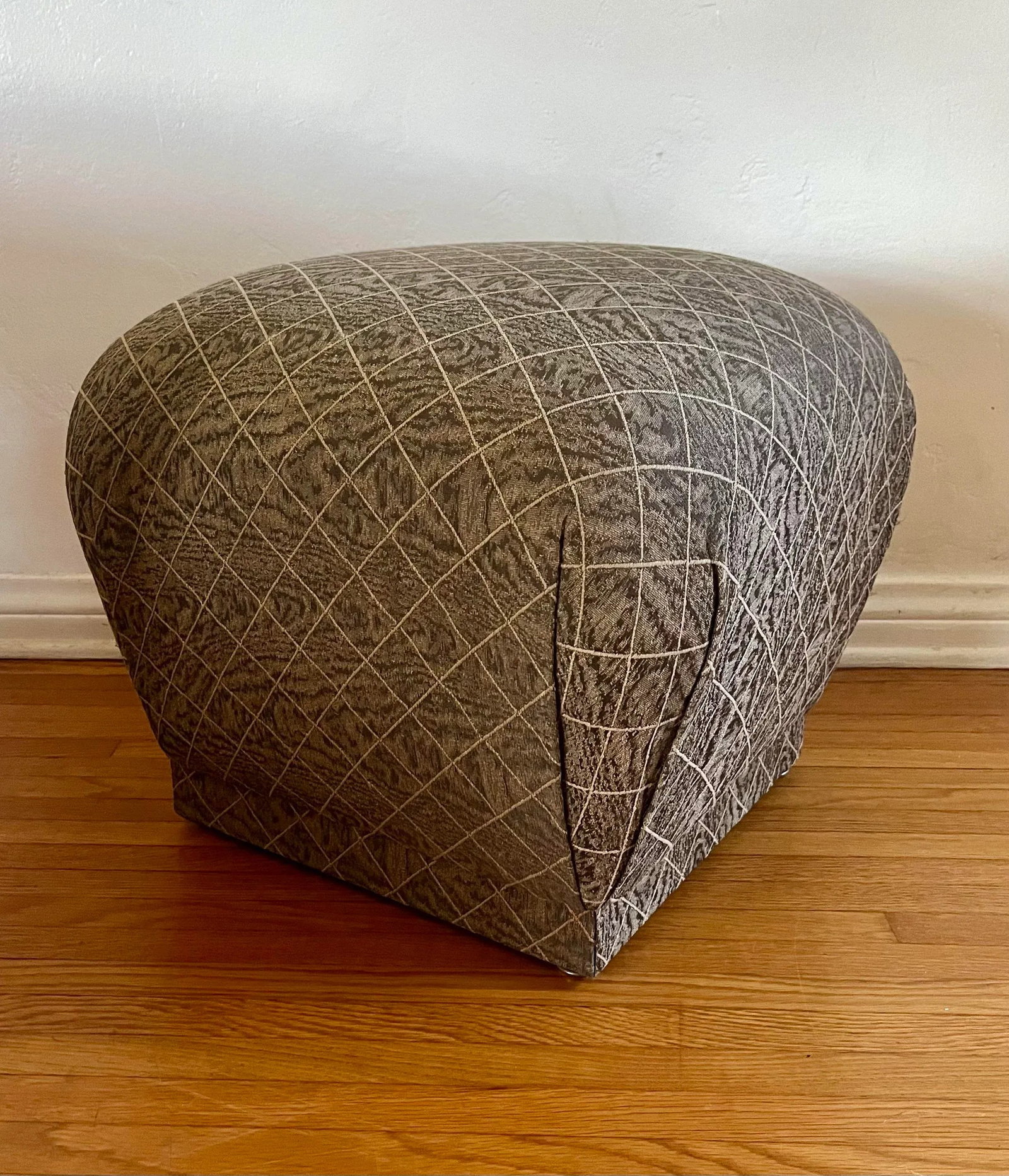 Vintage Marge Carson Pouf - 8
