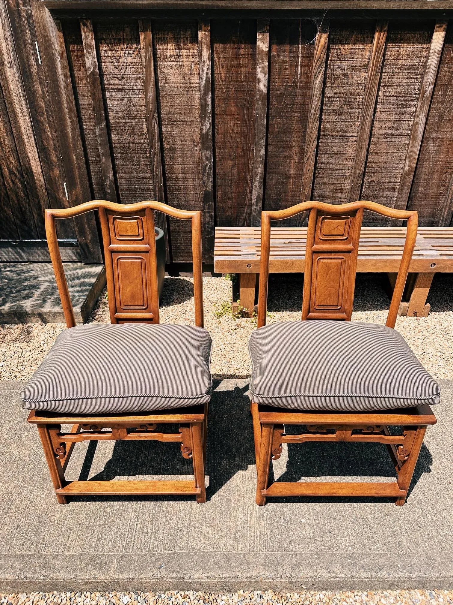 Pair of Late 20th Century Chinese Yoke Back Chairs - 9