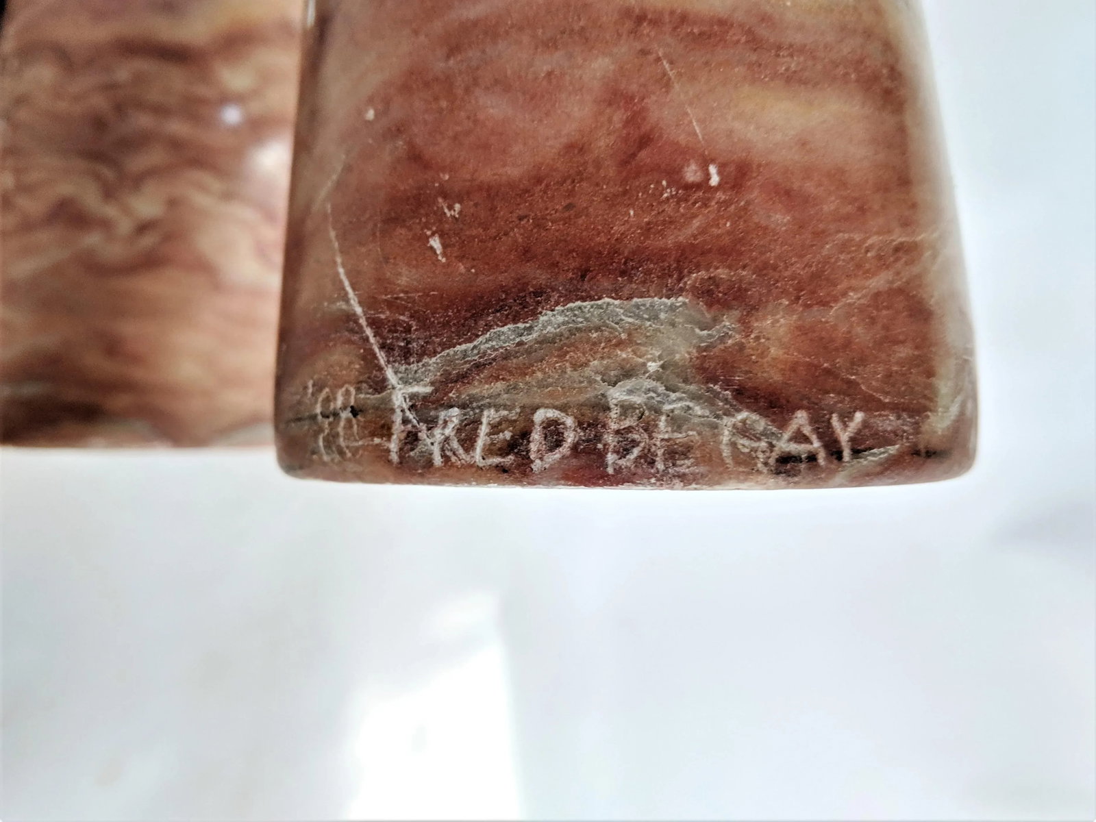 1980s Fred Begay Alabaster Bear Sculpture - 8