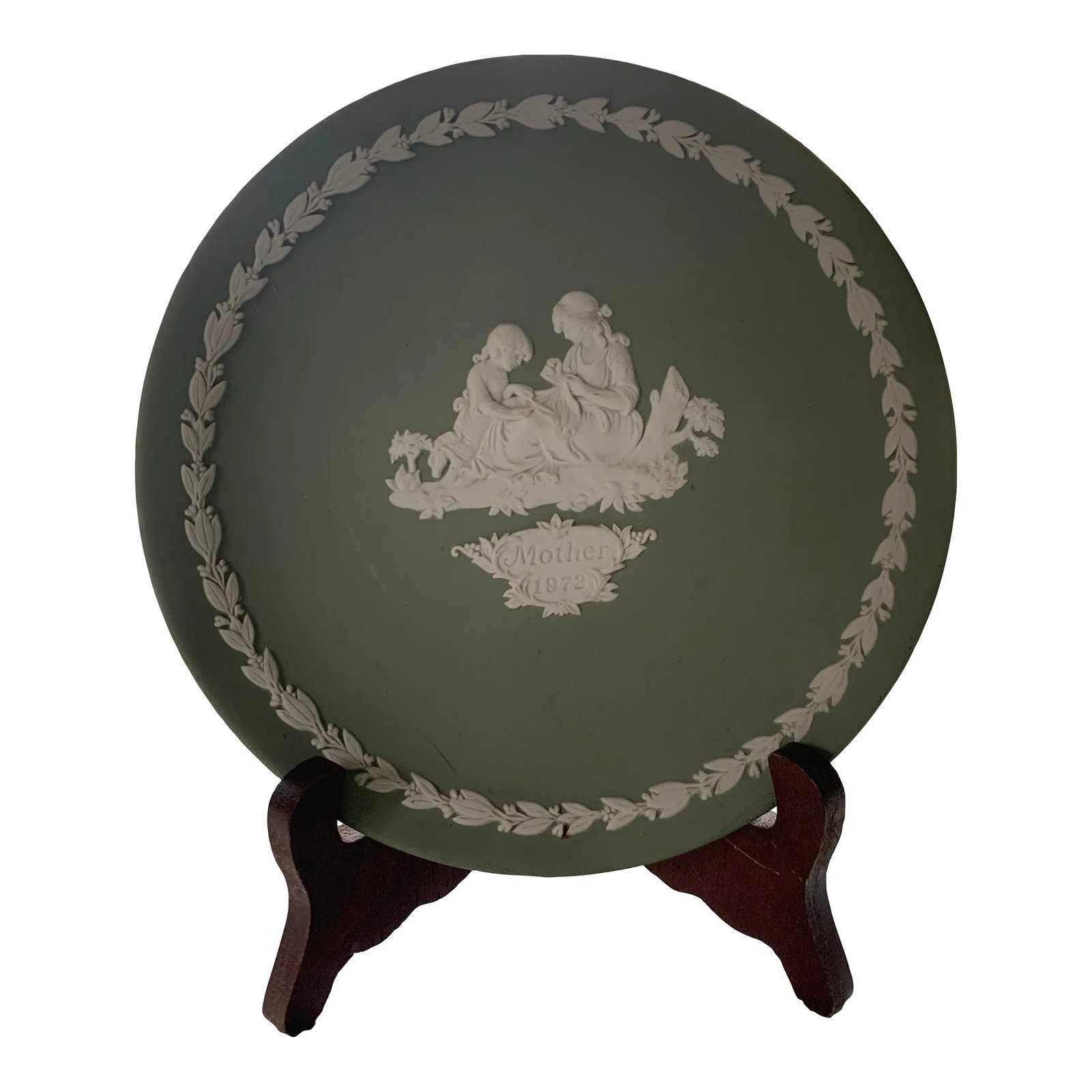 Wedgwood Jasperware Green Mother Plate 1972 (1 of 3)