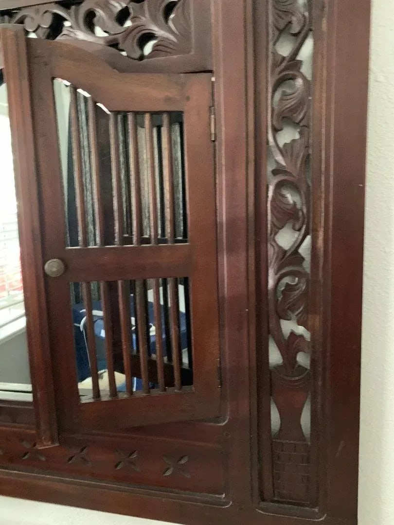 Early 1900s Anglo-Indian Style Wall Mirror Concealed Behind Hand-Carved Teak Double Door Shutters - 6