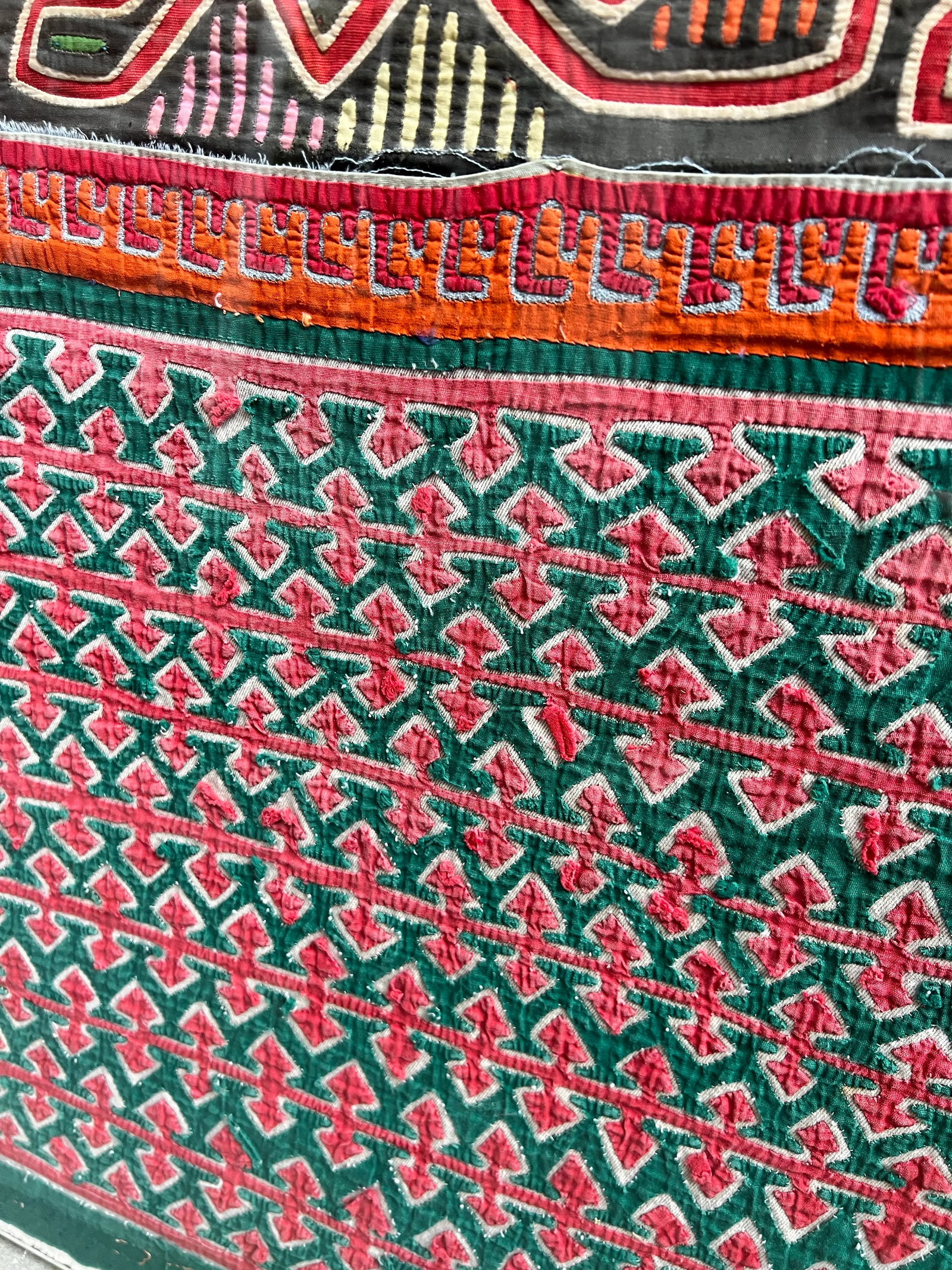 Vintage Framed Mola Textiles - 8