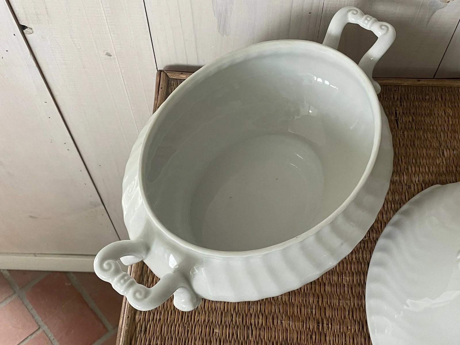 Mid 20th Century Kaiser Soup Tureen in Romantica Pattern - 5