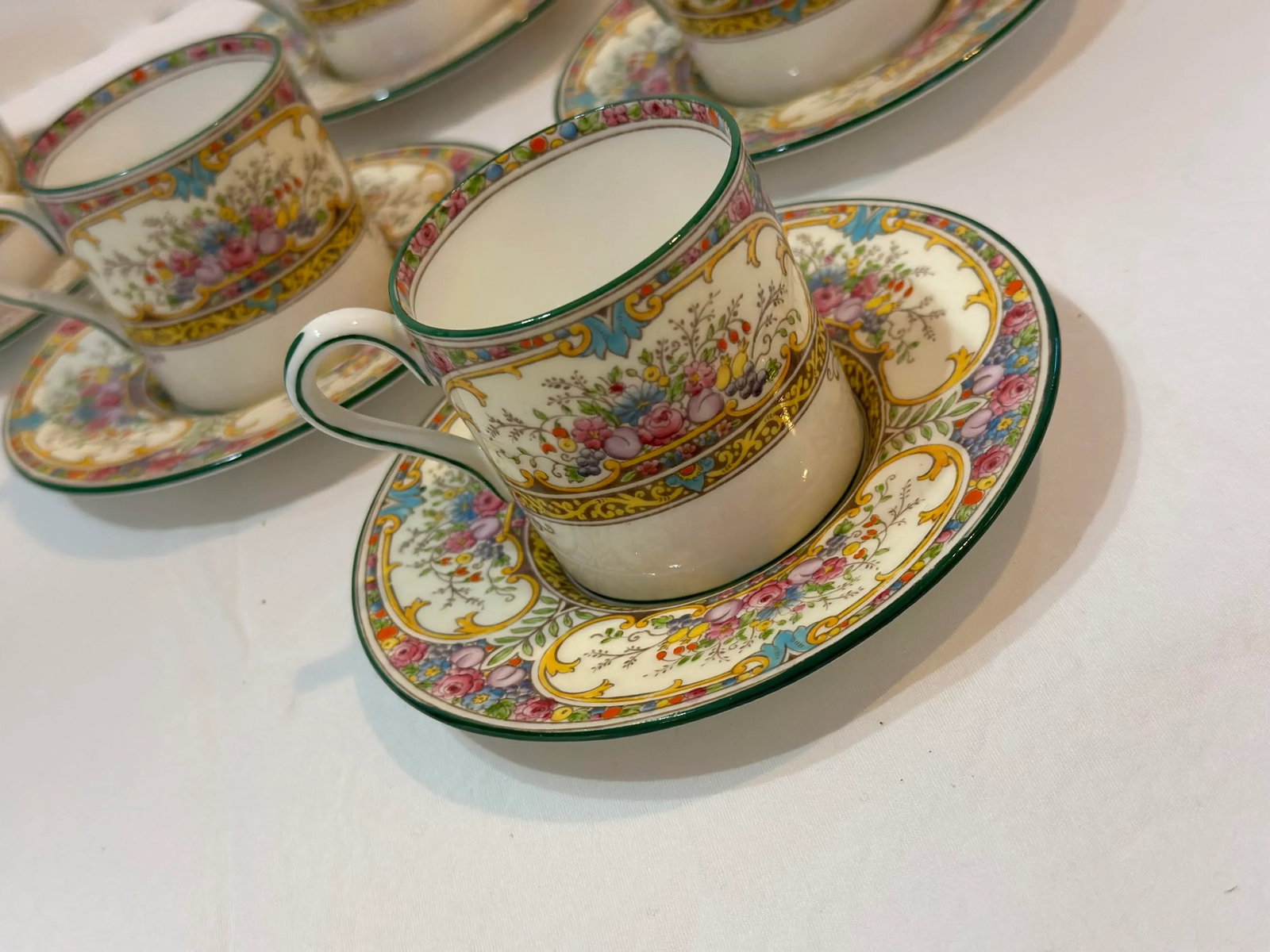Early 20th Century Wedgwood St Austell Demitasse Cup & Saucer Set- 12 Pieces - 2