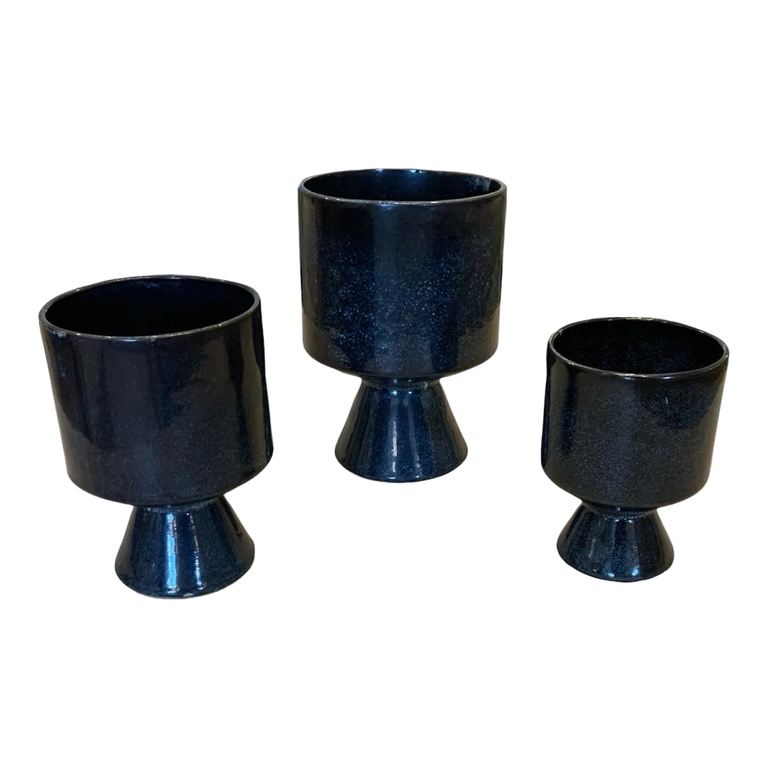 Set of 3 Jamie Young Navy Pots: Beautiful set of navy pots. They have a speckled look to them and make the perfect look for your outdoor space. Condition: Imperfections: No Imperfections Condition Notes: In perfect condition.