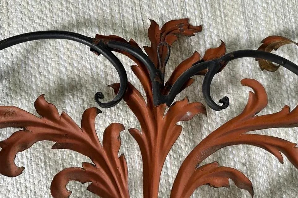 1960s Palladio Italian Gilt Metal Wall Sconce - 7