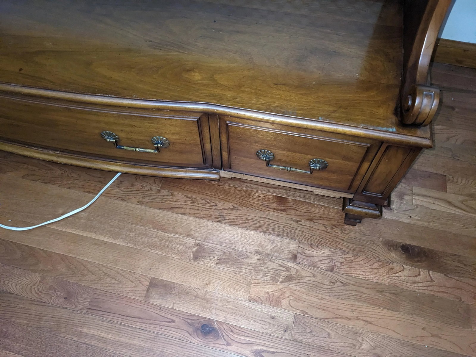 1940s Karges French Regency Louis XV Sideboard - 8