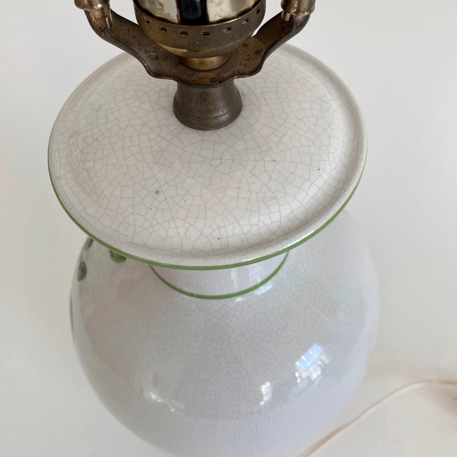 Vintage Ceramic Floral Pattern Yellow Green Colors Crackle Glaze Finish Table Lamp, Made in Italy Ci - 4