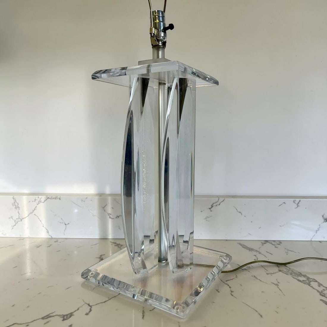 Van Teal Style Lucite Table Lamp - 7