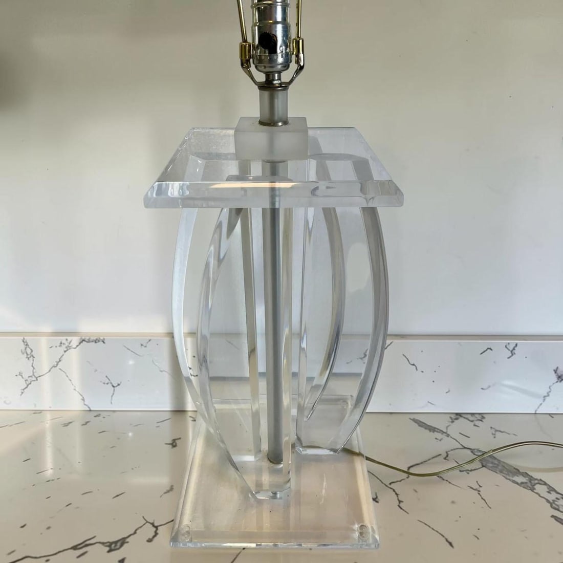Van Teal Style Lucite Table Lamp - 8
