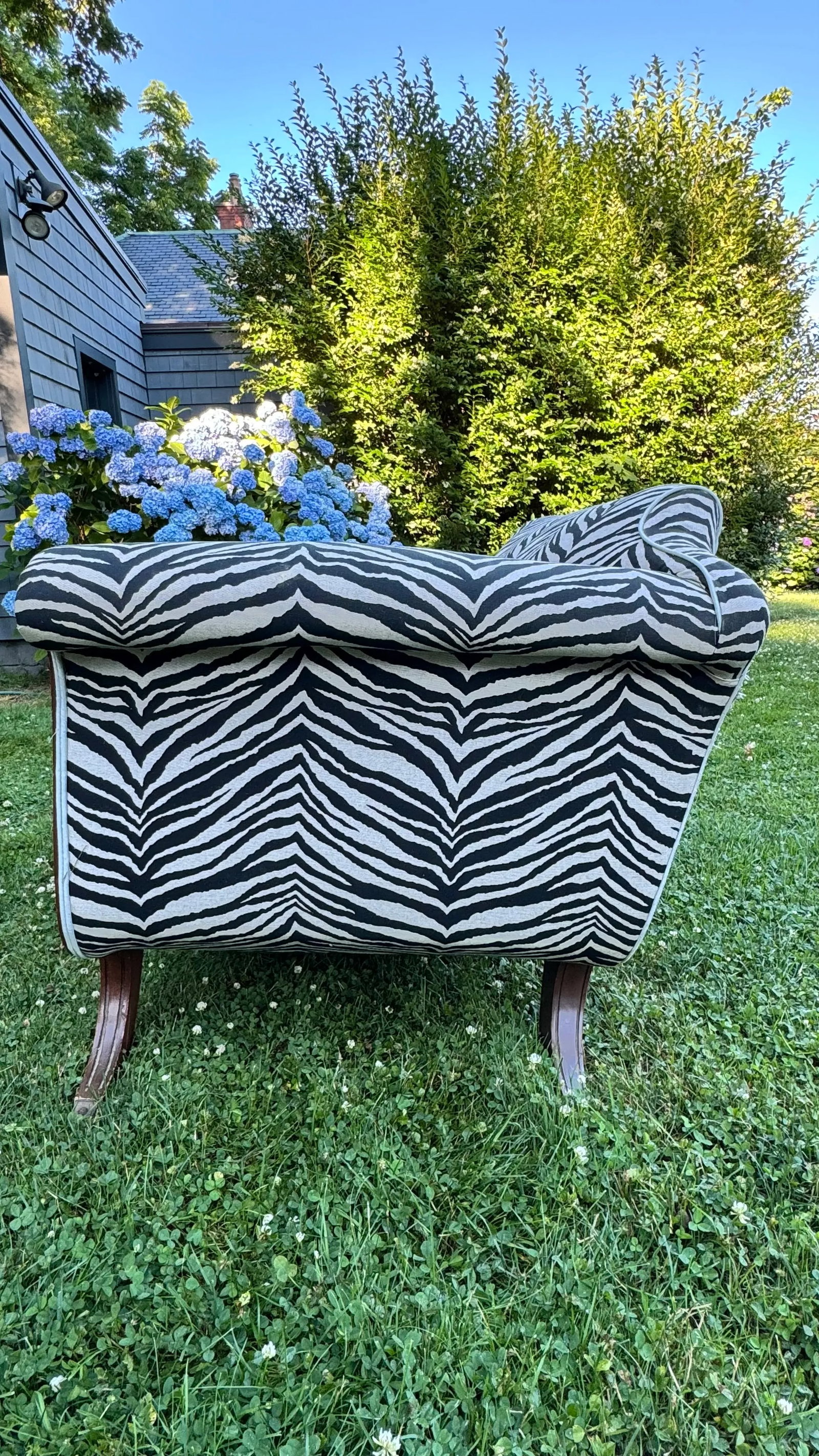 Antique Traditional Style Loveseat - 3