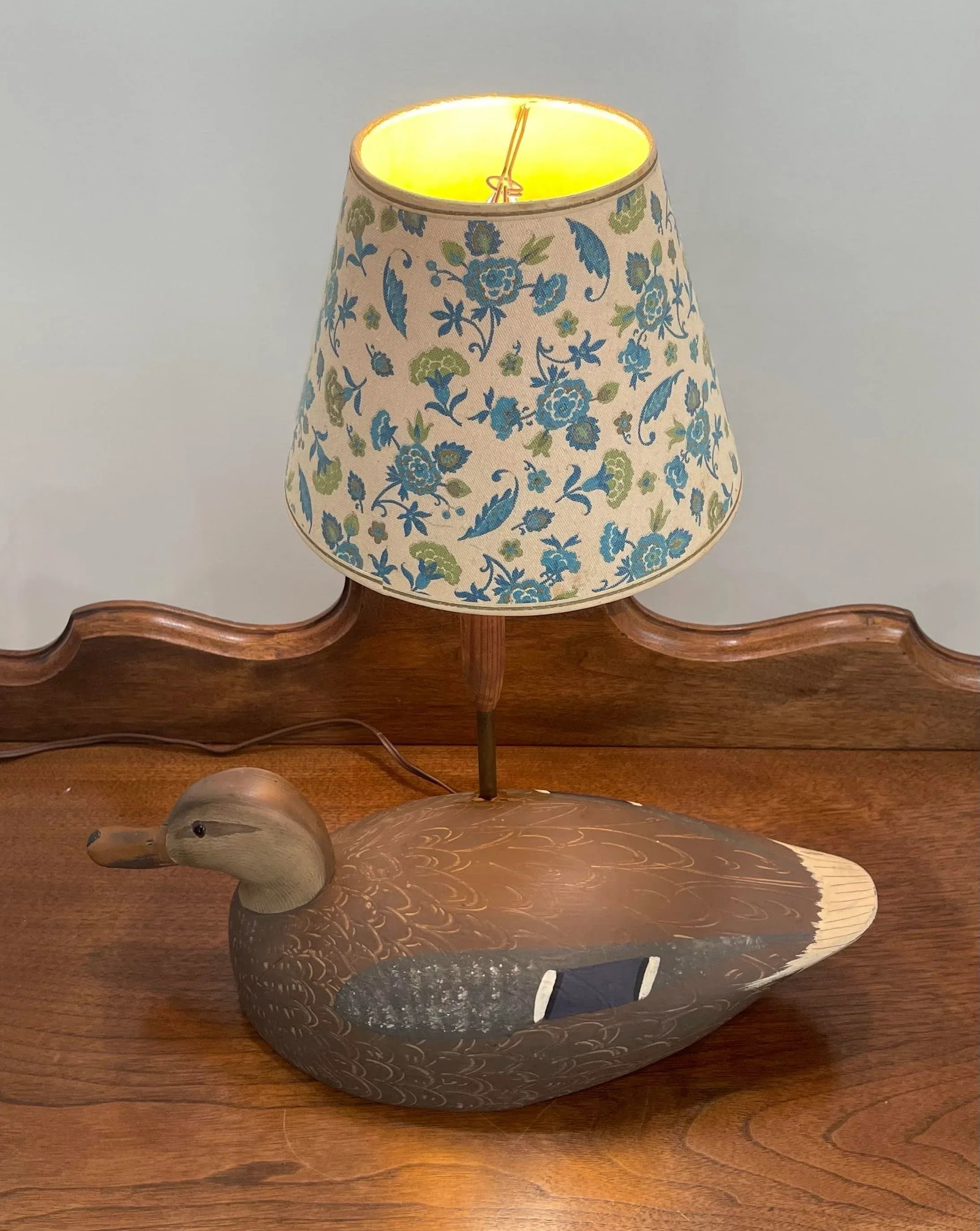 Mid-Century Hand Carved and Polychrome Painted Wooden Duck Decoy Lamp - 5
