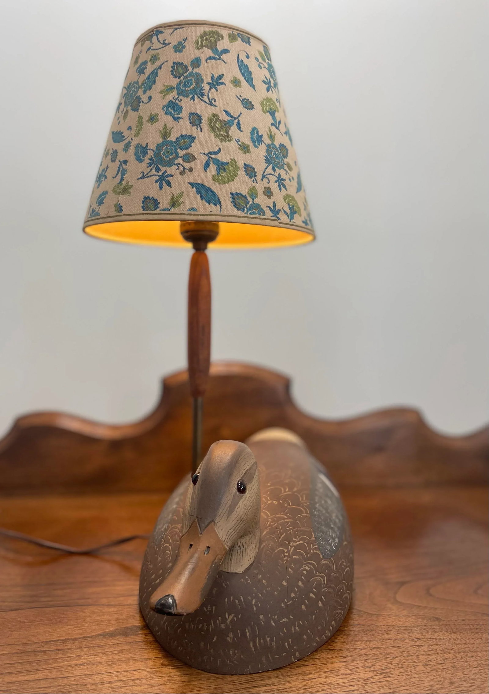 Mid-Century Hand Carved and Polychrome Painted Wooden Duck Decoy Lamp - 6