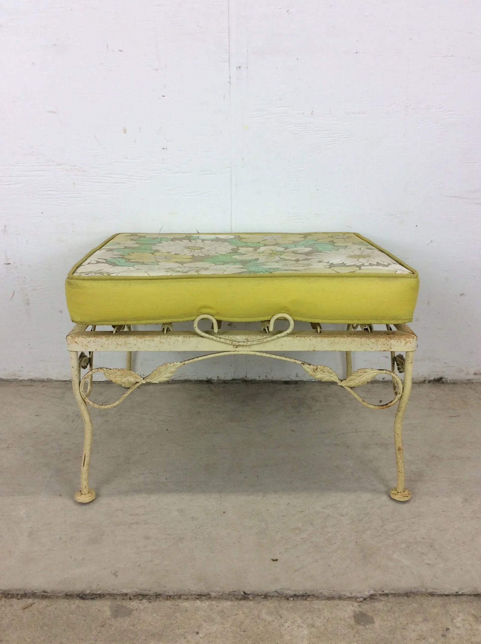Mid Century Modern Yellow Wrought Iron Outdoor Swivel Lounge Chair With Ottoman and Vintage Floral U - 12