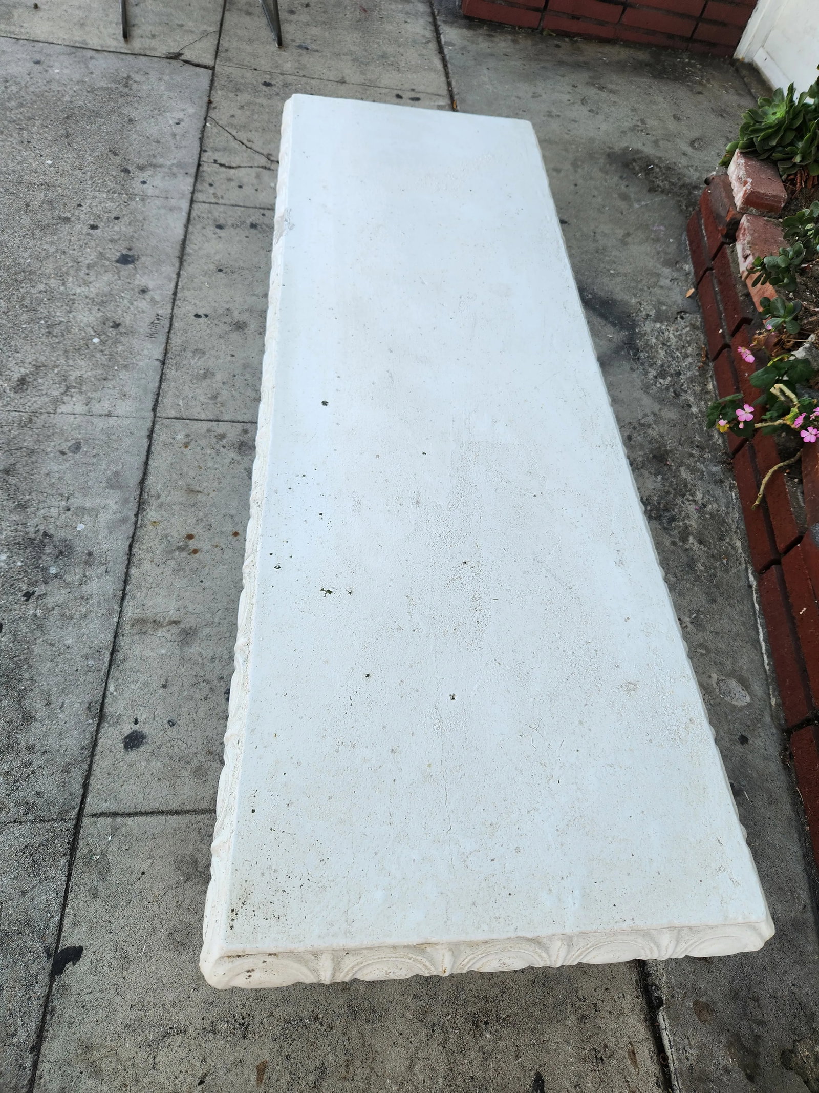 1970s White Concrete Garden Bench - 12