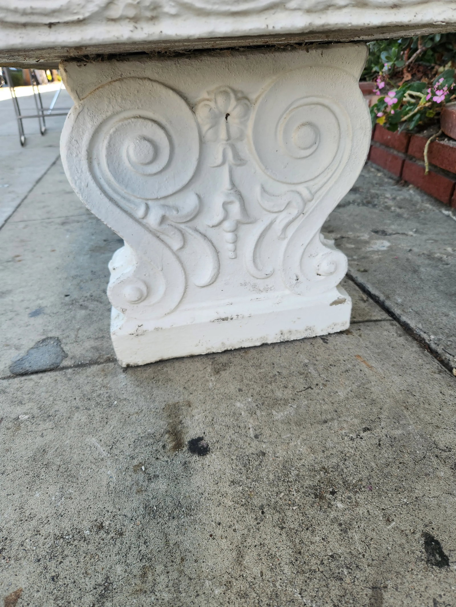 1970s White Concrete Garden Bench - 3