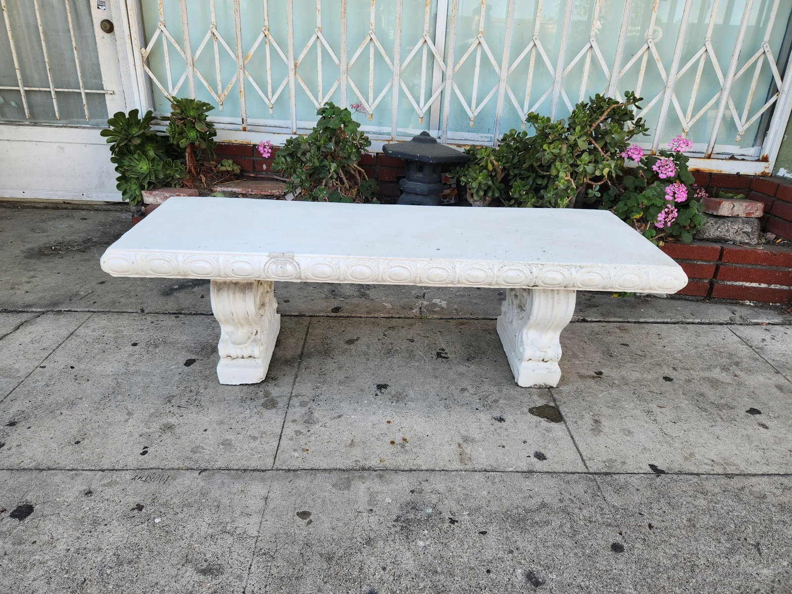 1970s White Concrete Garden Bench - 8
