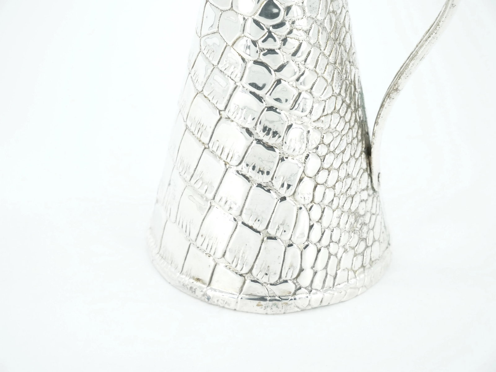 Old English Silver-Plated Crocodile Design Decorative Jug / Vase - 7