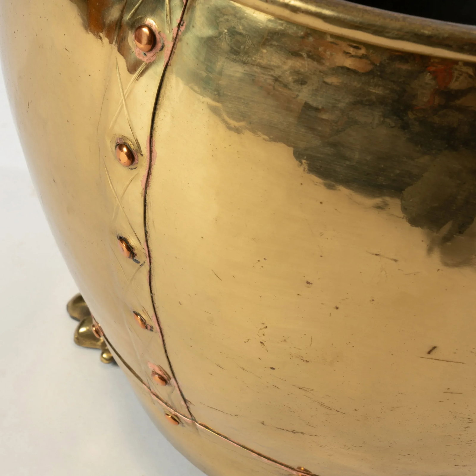 Early 20th Century English Brass Paw Foot Jardiniere - 8
