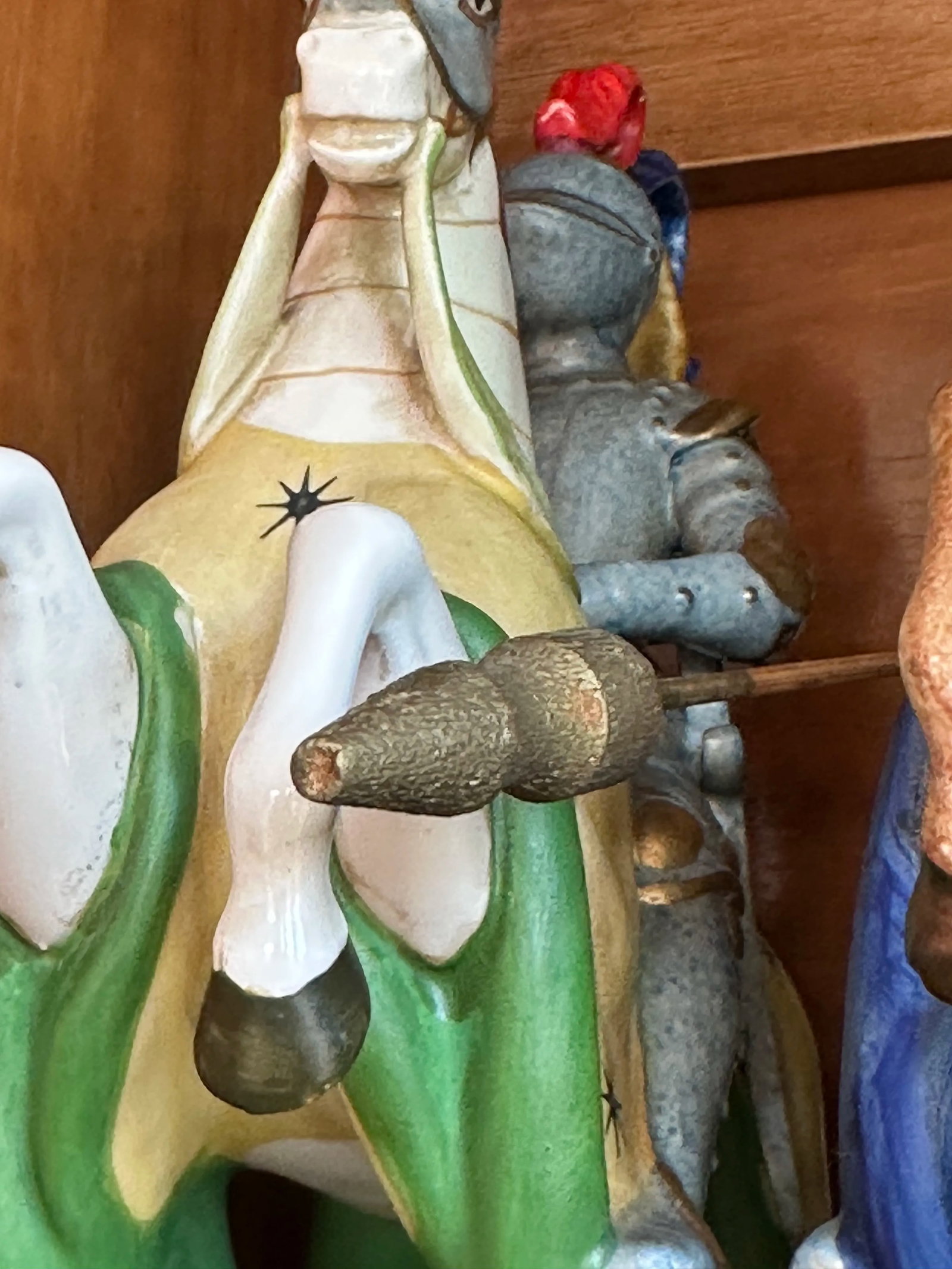 Vintage Ceramic Jousting Medieval Knight Figurines, a Pair - 12