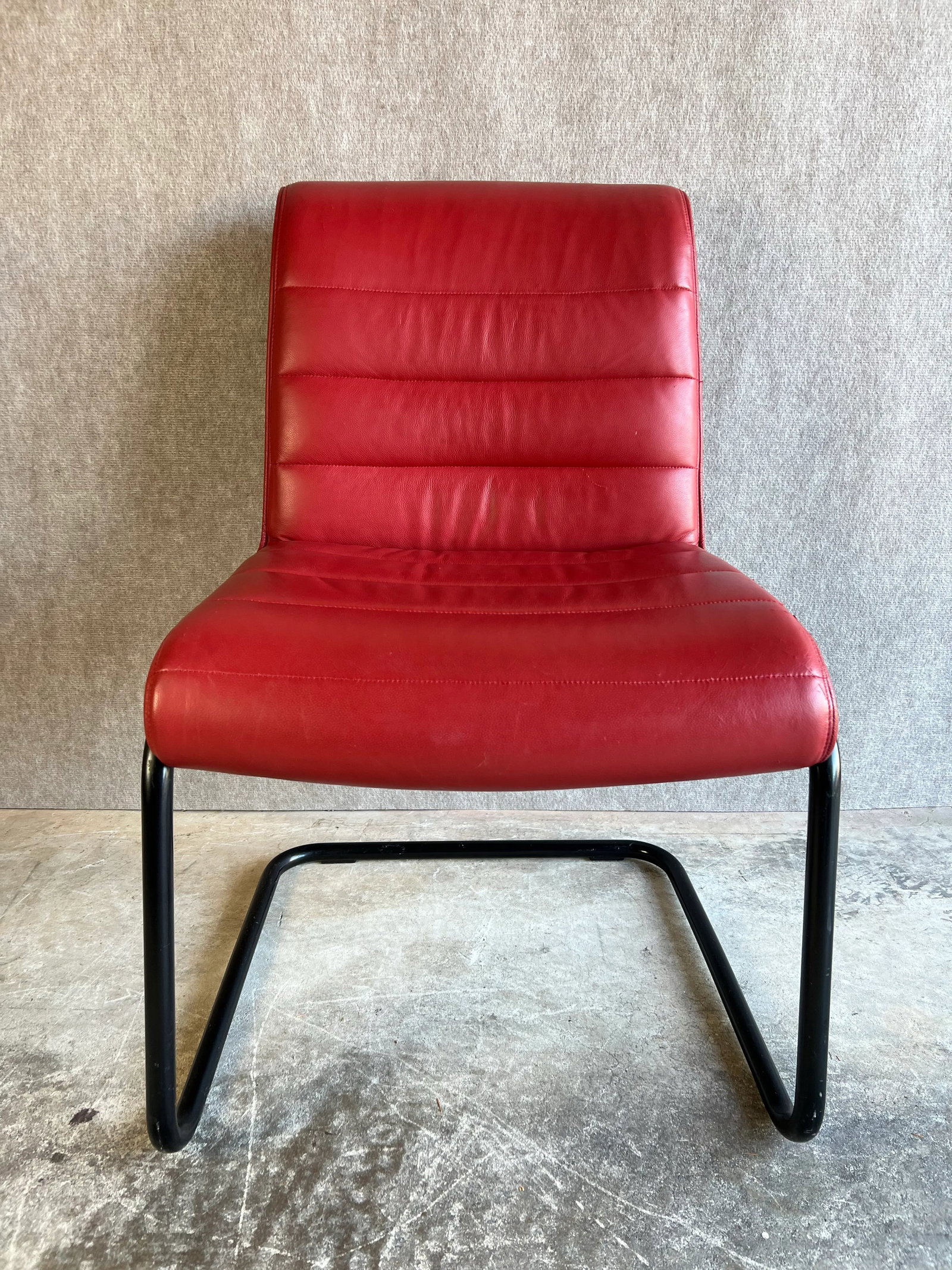 Mid 20th Century Vintage Mid Century Modern Knoll Red Leather Office Chair in With Black Tubular Fra - 4