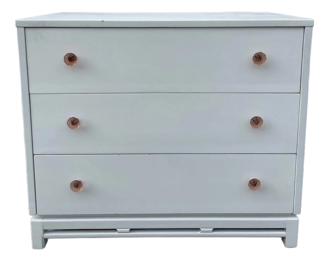 Vintage Kent Coffey Simplex Bachelor Chest Dresser Nightstand Storage: Wonderful vintage dresser /oversized nightstand by Kent Coffey for the Somplex Series. Features 3 spacious dovetail drawers and provides good storage for any space. The decorative hardware is intact
