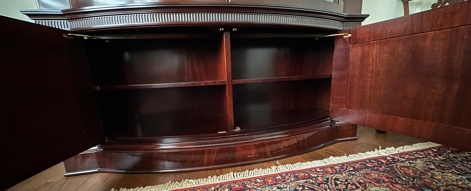 Baker Charleston Collection Mahogany Bow Front China Cabinet - 6