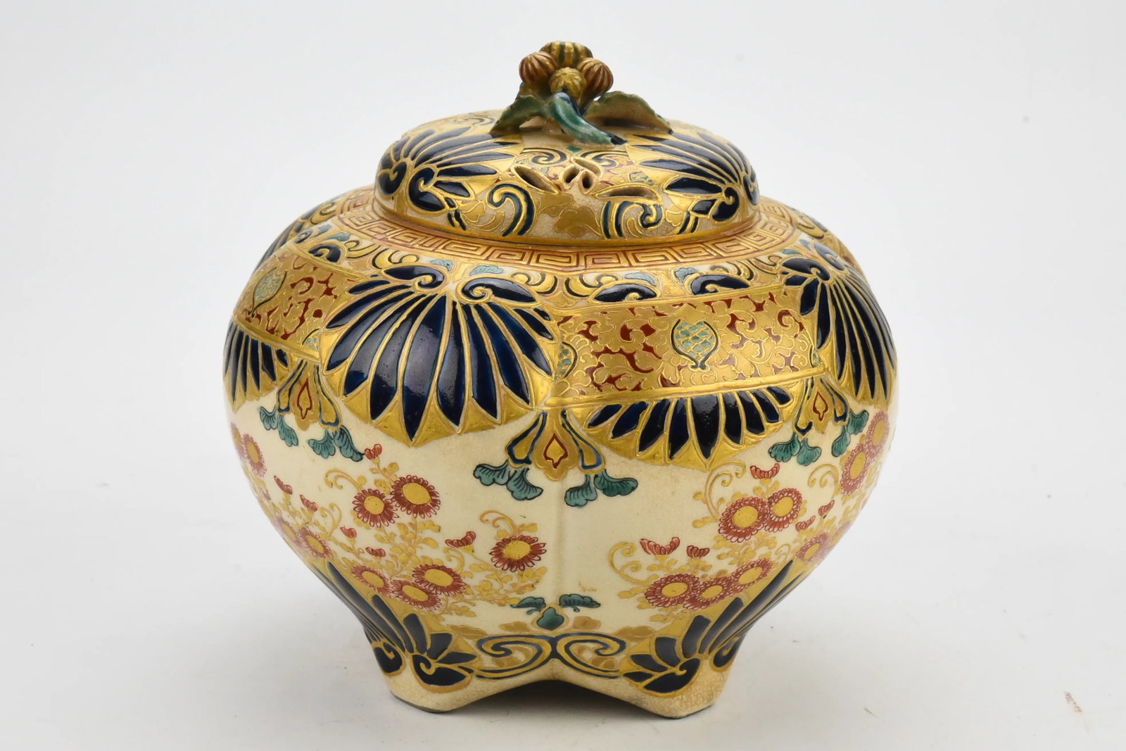 19th Century Fine Japanese Edo Period Gosu Blue Satsuma Censer, Signed - 4