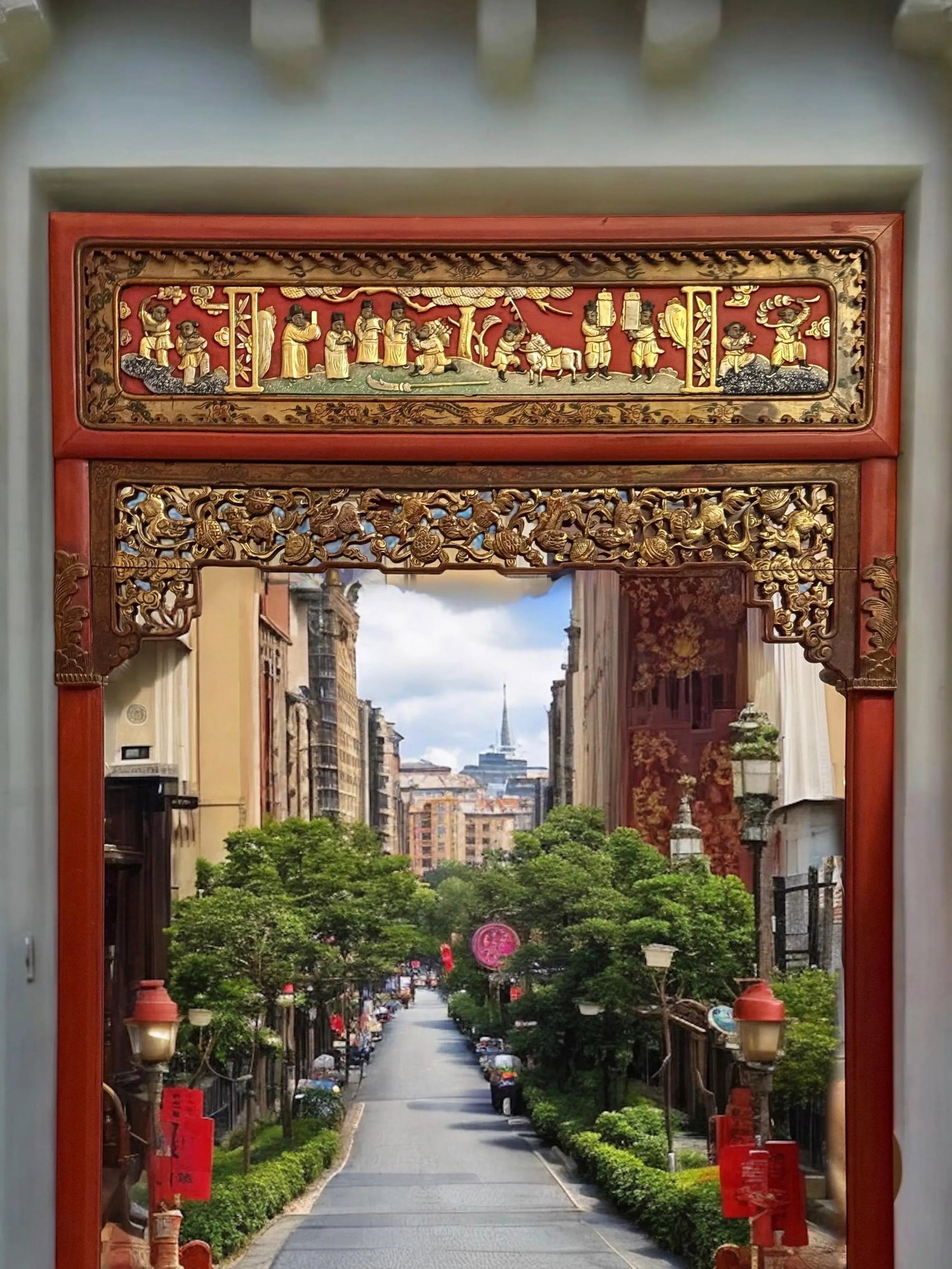 Late 19th Century Chinese Carved Red Lacquered Wall Mirror - 2