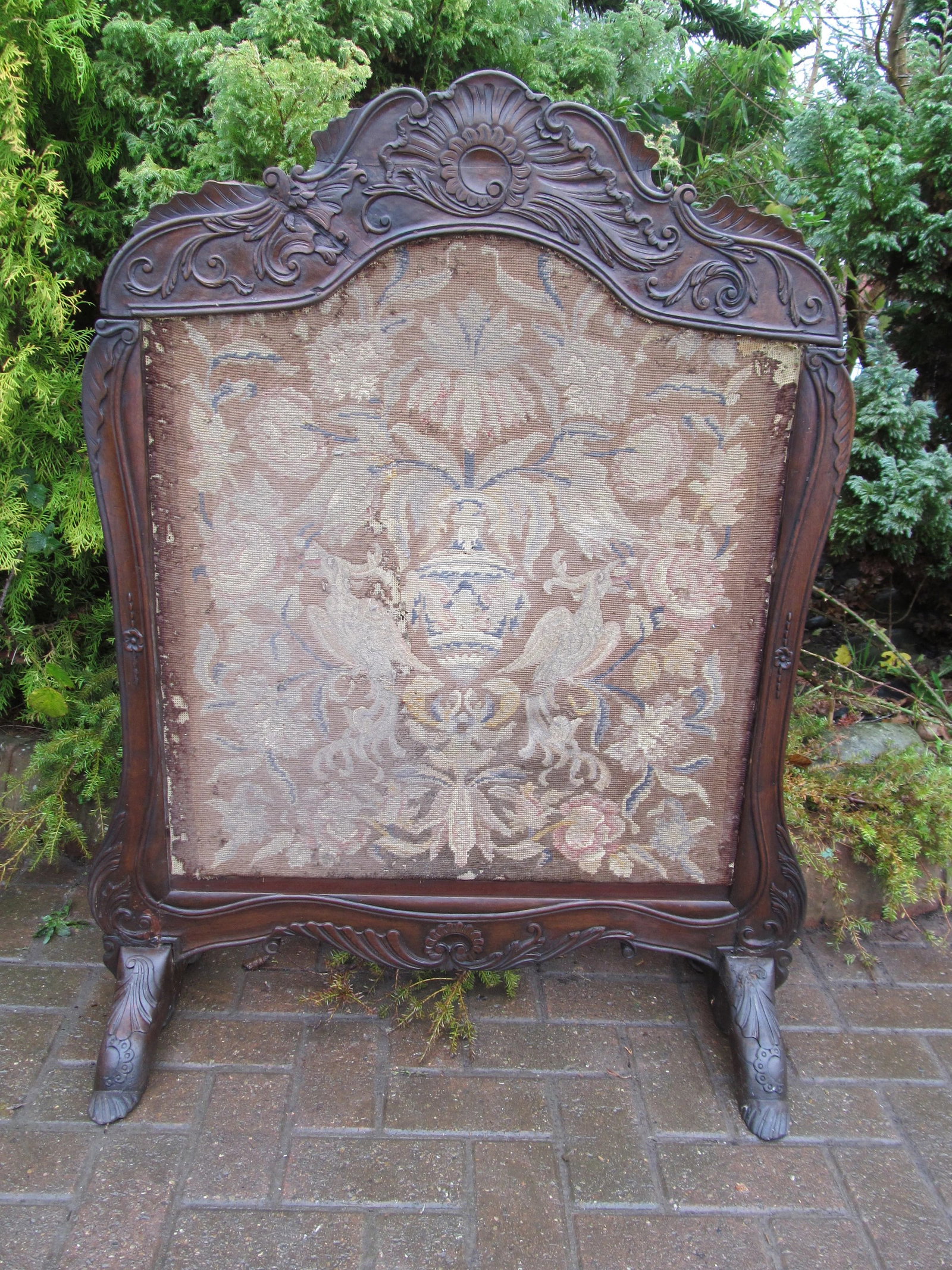 French 1880s Walnut Tapestry Fire Screen - 2