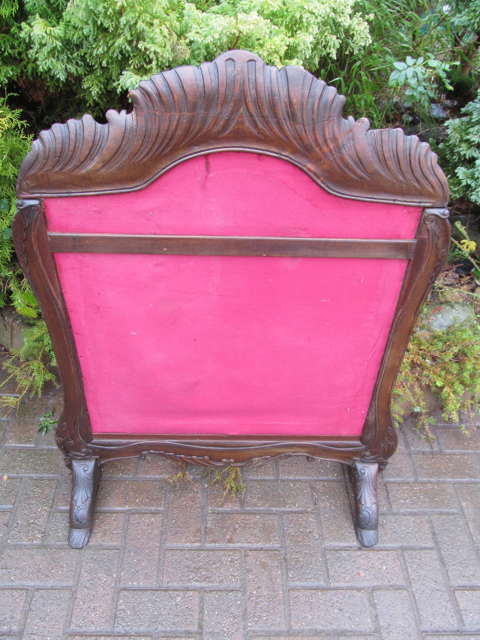 French 1880s Walnut Tapestry Fire Screen - 7