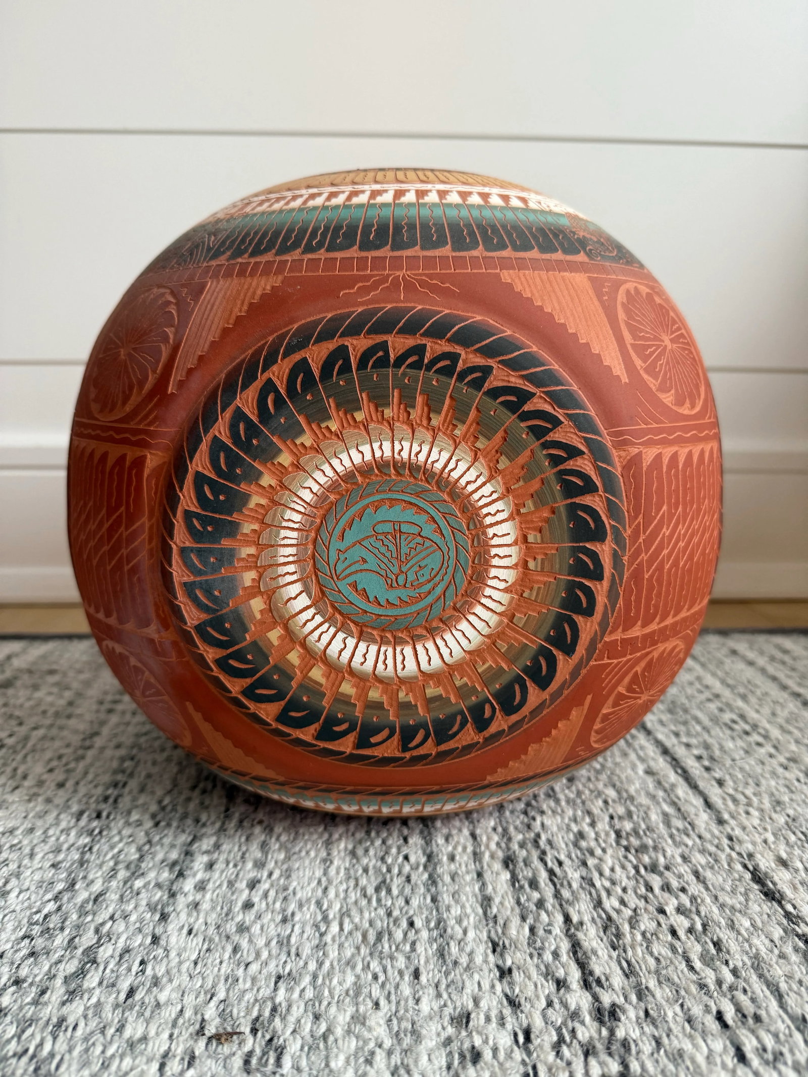 Late 20th Century Native American Navajo Signed Etched Pottery - 4