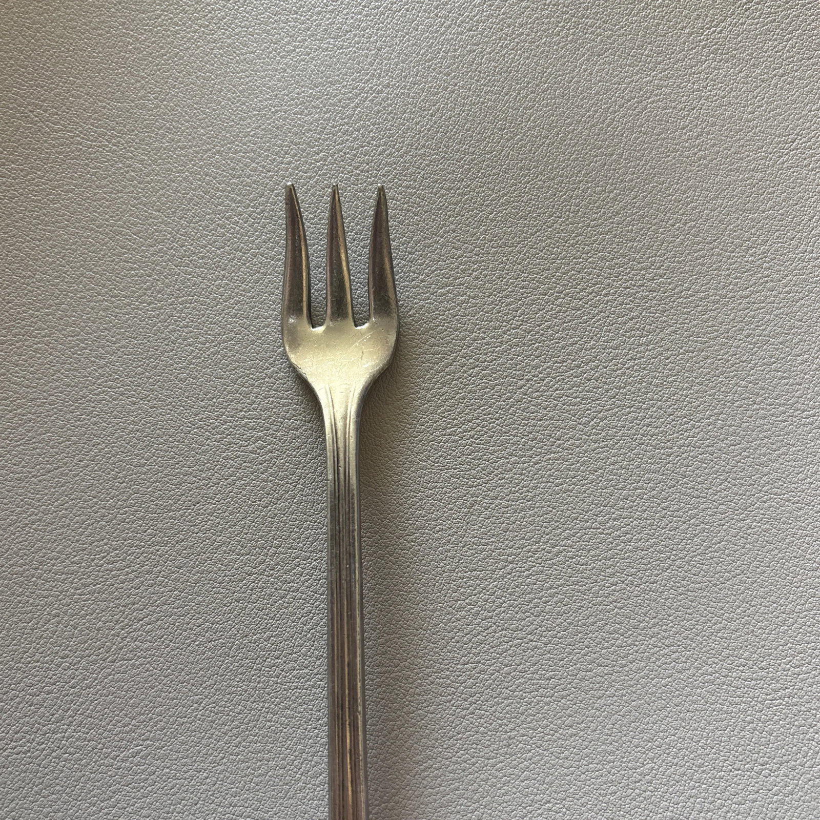Antique International Silver Co. Hotel Ware Silver Plate Trident Oyster Forks Set of 2 From the Park - 5