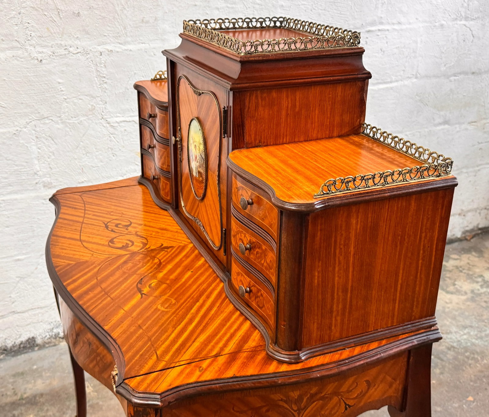 Antique Inlaid Ladies Desk - 9