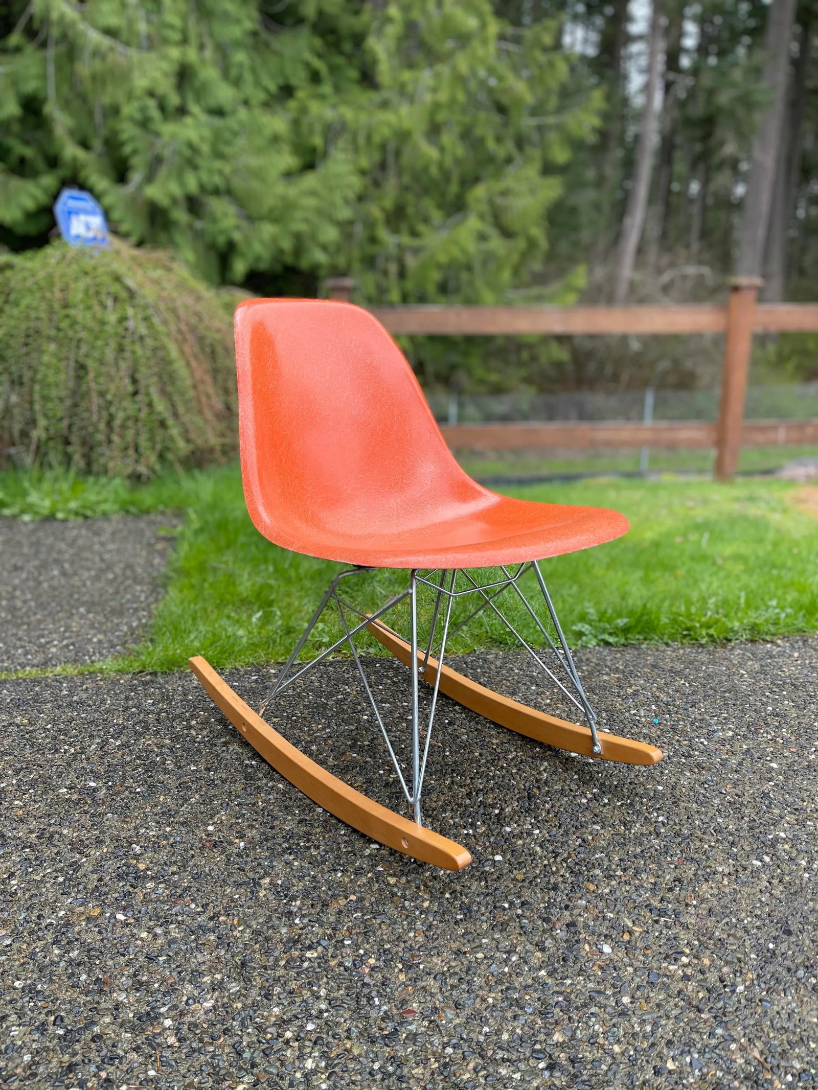 1960s Mid Century Modern Vintage Herman Miller Eames Fiberglass Rocking Chair - 2