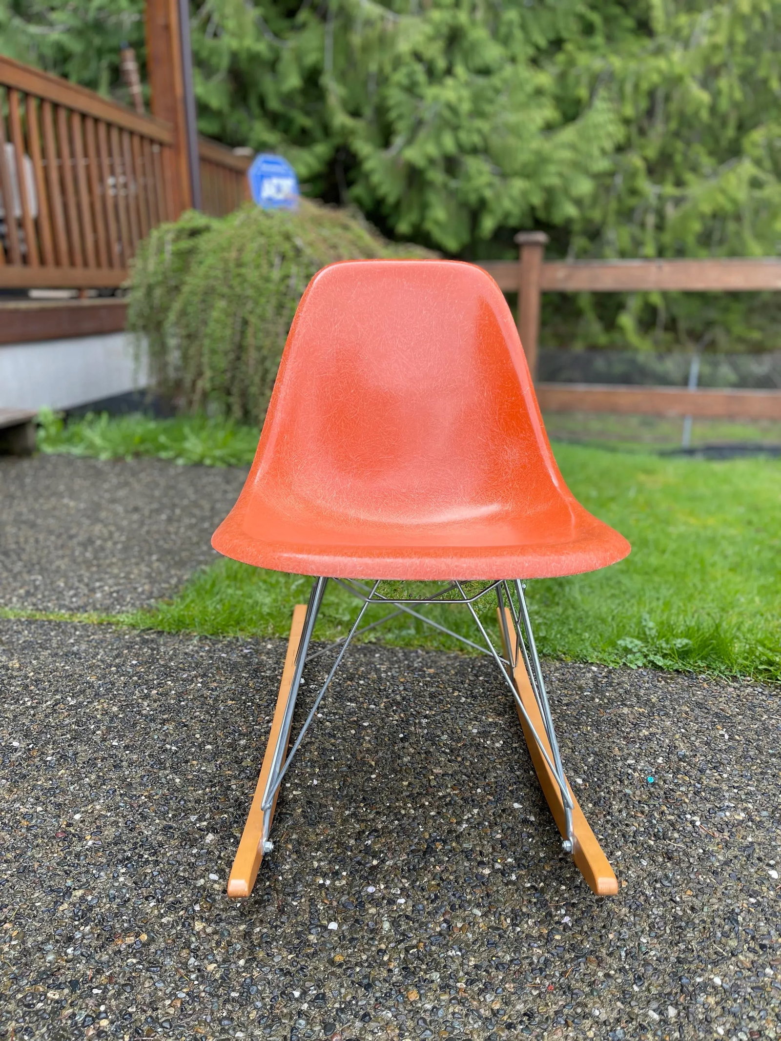 1960s Mid Century Modern Vintage Herman Miller Eames Fiberglass Rocking Chair - 4