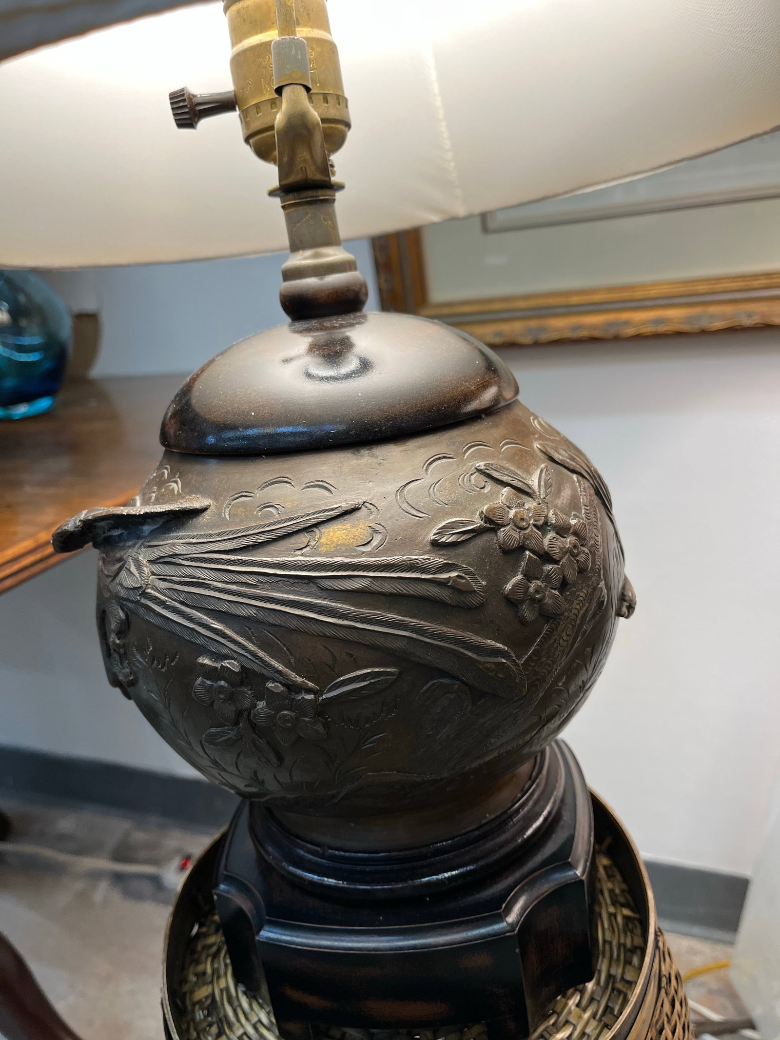 Late 19th Century Meiji Period Bronze Lamp With Phoenix Design - 6