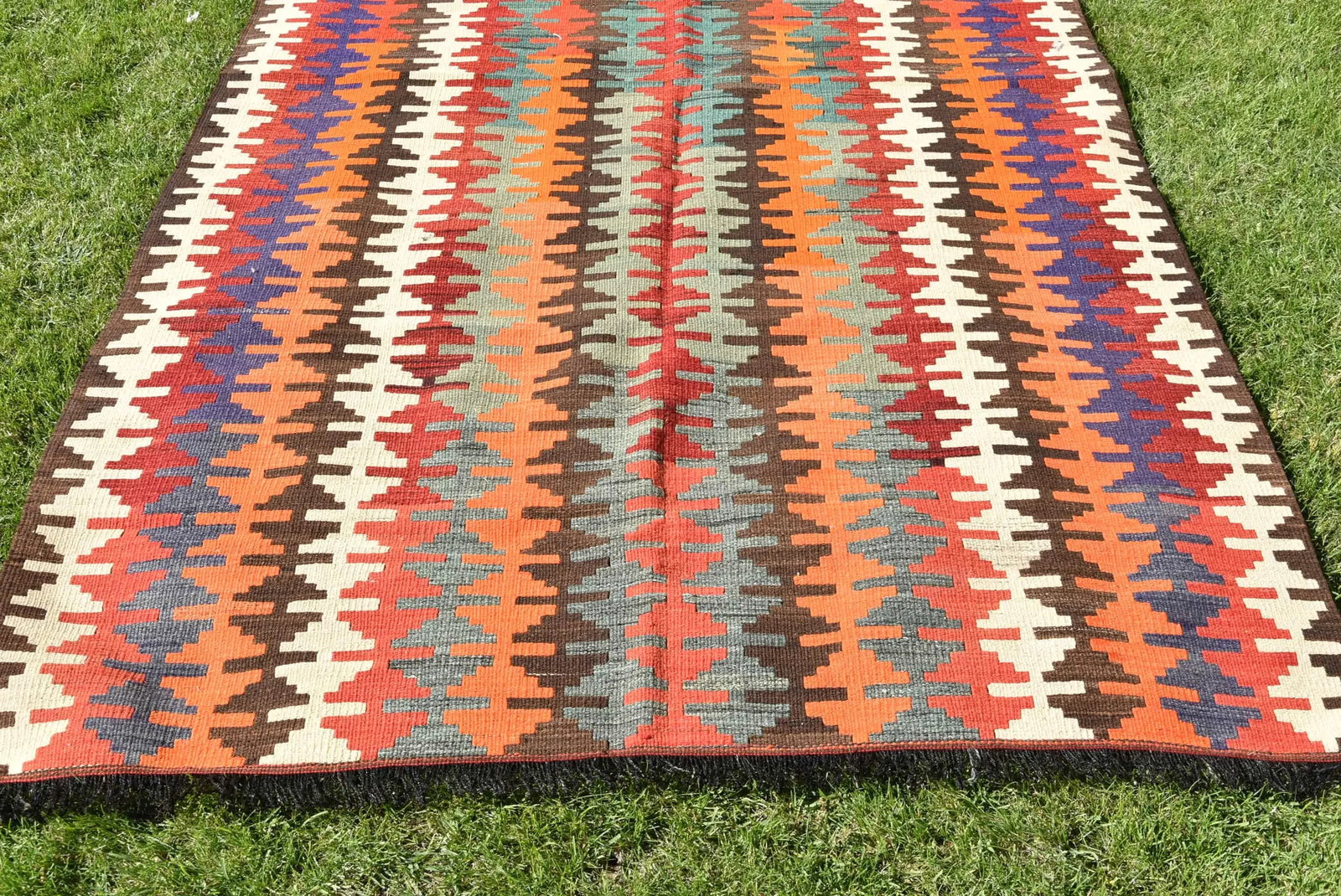 1950s Turkish Flamestic Design Colorful Oushak Kilim Rug - 2