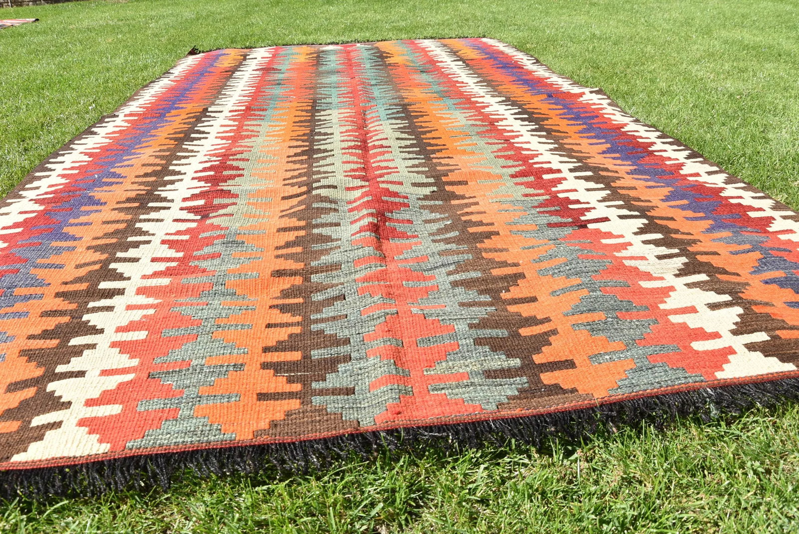 1950s Turkish Flamestic Design Colorful Oushak Kilim Rug - 3