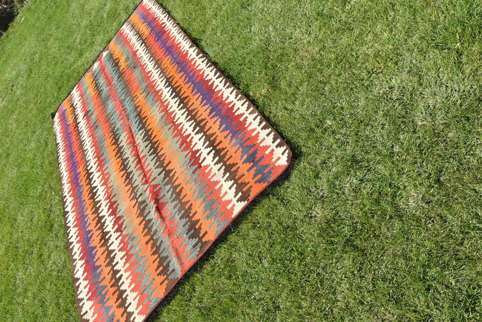 1950s Turkish Flamestic Design Colorful Oushak Kilim Rug - 4