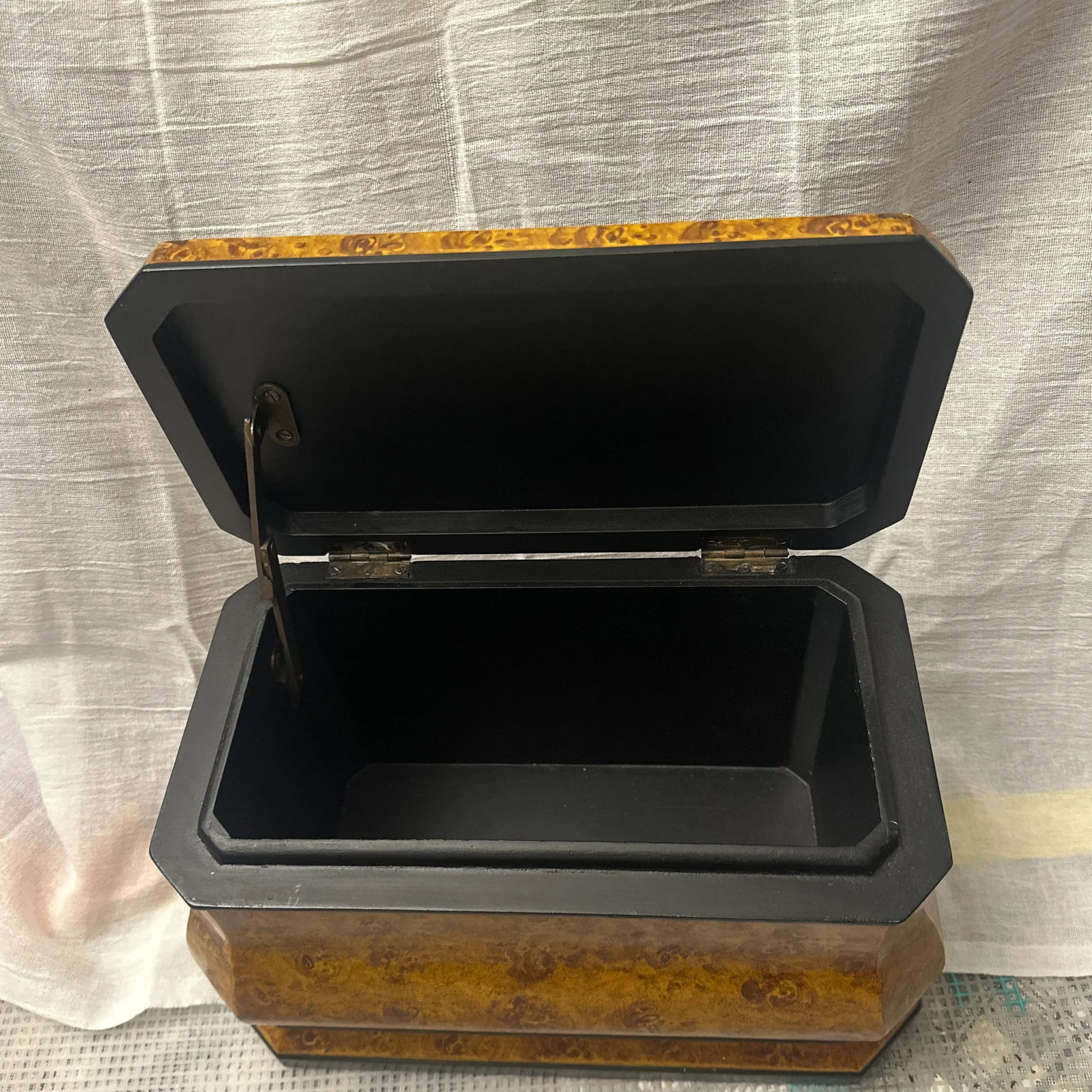 1970s Faux Burl Wood Chest/Storage Truck - 8