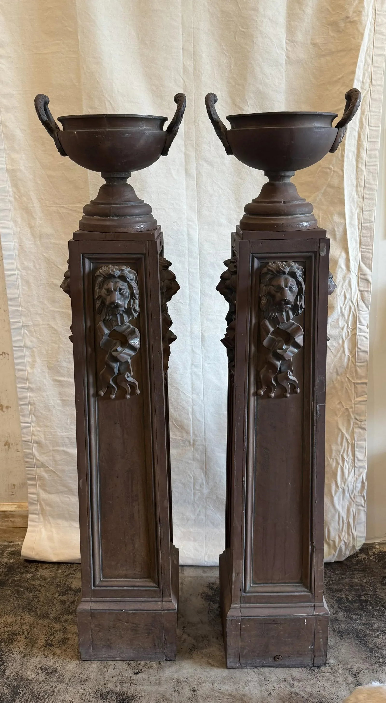 Mid 19th Century Pair of Cast Iron Pedestals With Urns and Lion Detail - 2