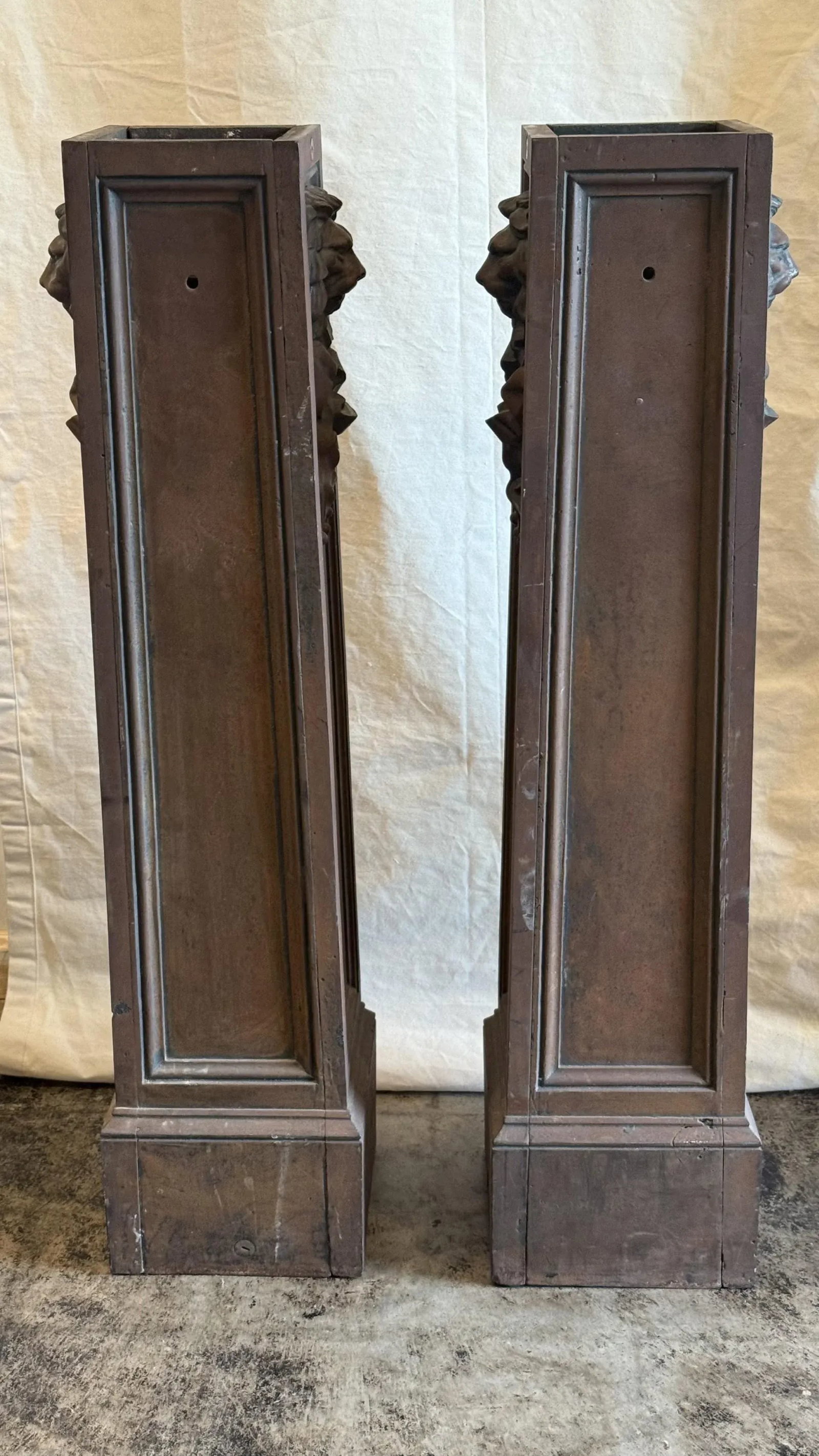 Mid 19th Century Pair of Cast Iron Pedestals With Urns and Lion Detail - 4